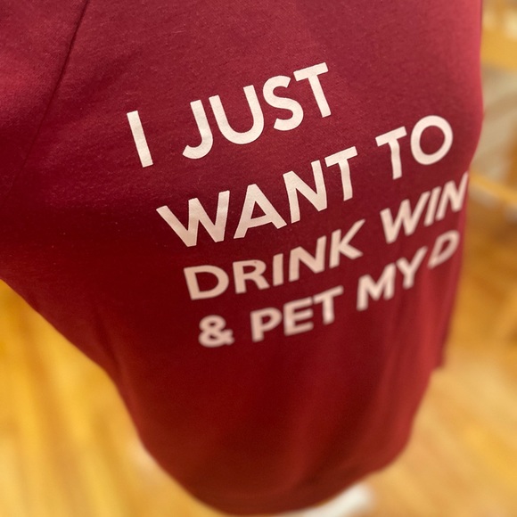 💜 3 for $18 or 5 for $25 Freeze red drink wine and pet my dog sweatshirt - Picture 5 of 7